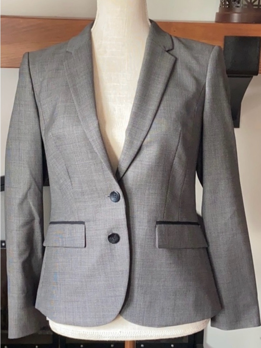 BOSS Hugo Boss Women's Gray Two-Button Tailored Blazer Size 6 - Picture 10 of 12